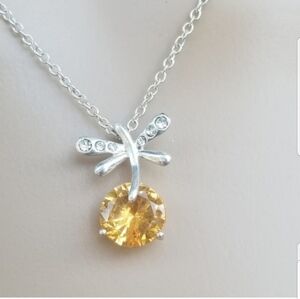 AVON VINTAGE DANCING DRAGONFLY CRYSTAL PENDANT NECKLACE